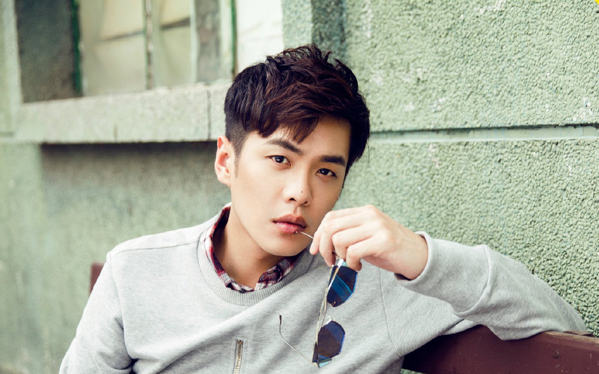 法甲球队基于实时运动图谱优化球队阵型移动路径，法甲球队阵容