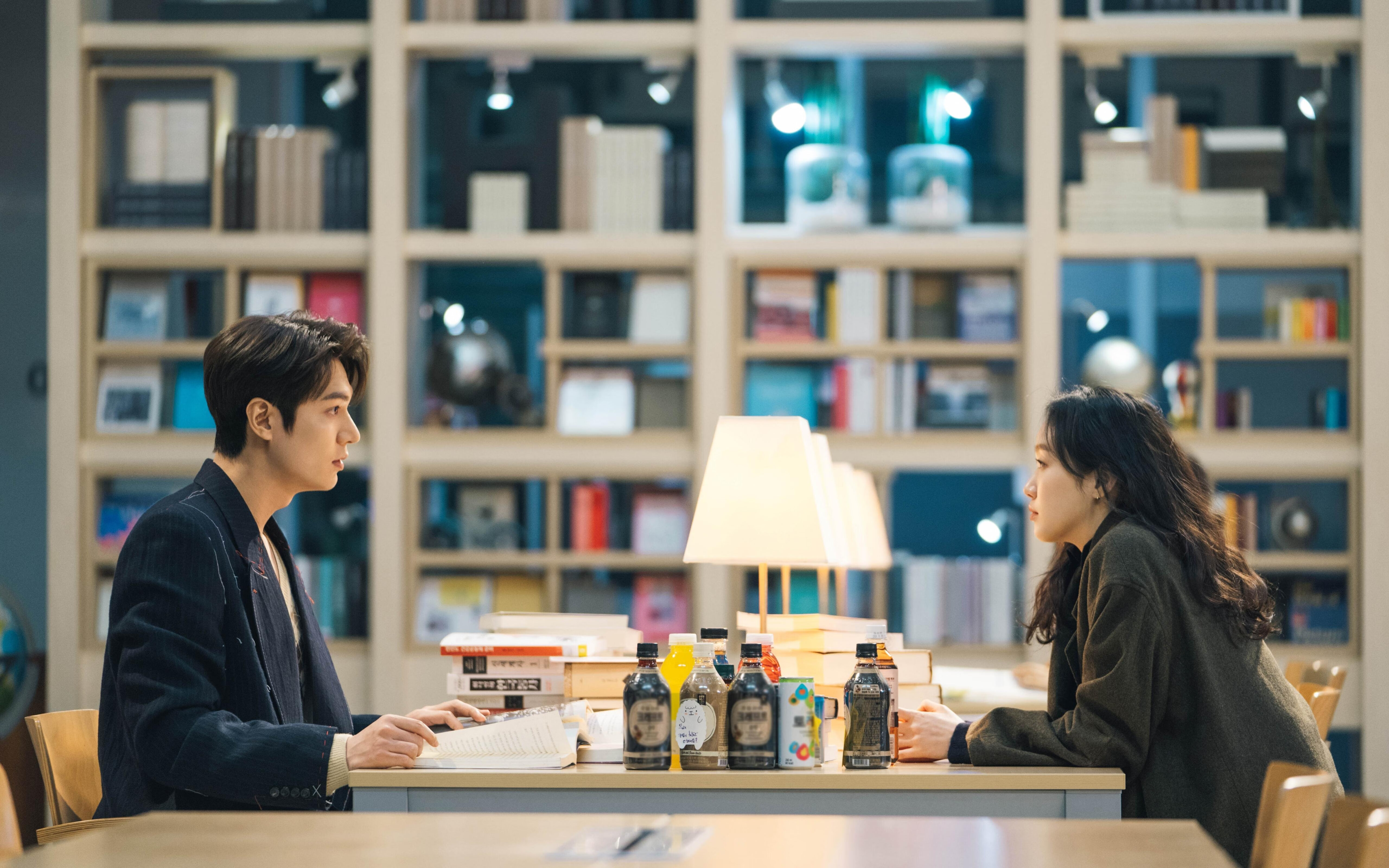 开云·体育官网-水上比拼+湖畔市集，赛事之外更精彩